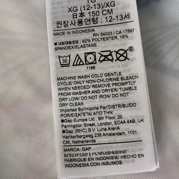 GAP KIDS  NWT butterfly print top & bottom UPF 50 
Protective swimwear  12 - Picture 9 of 9